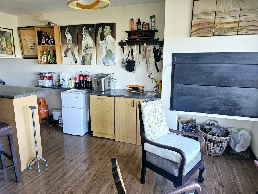 5 Bedroom Property for Sale in Stilbaai Oos Western Cape